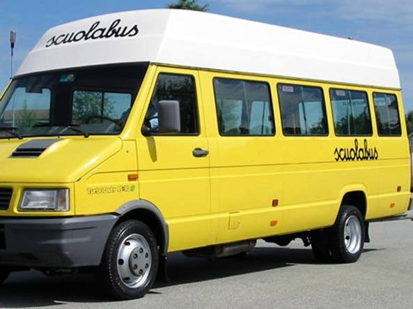 Autista Di Scuolabus Positivo Al Covid Tutti Gli Alunni In Quarantena 