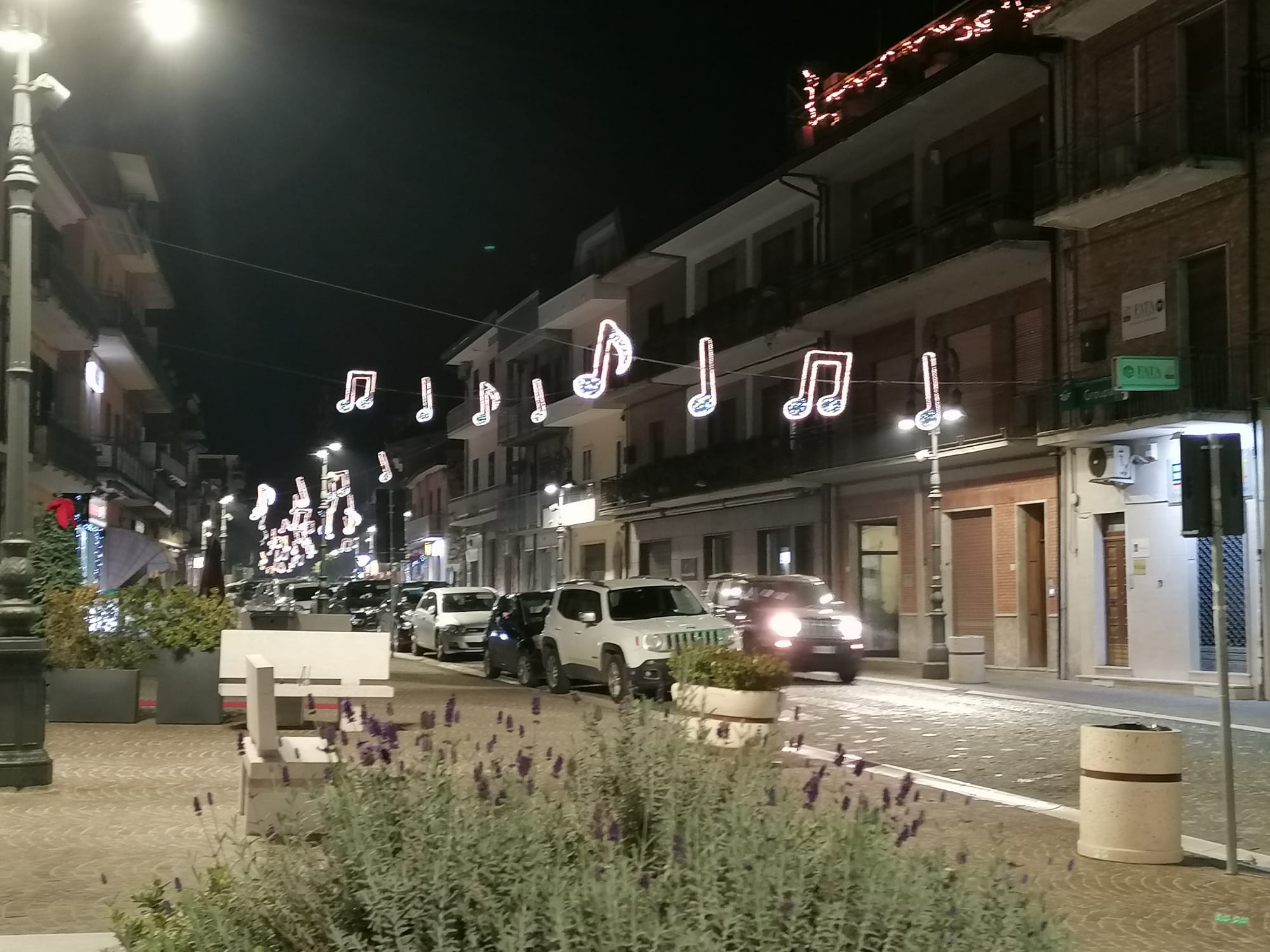 Grottaminarda, Vetrina di Natale al via il contest per gli esercizi